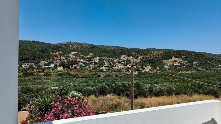 Kreta, Kolymvari: Charmantes Haus mit privatem Pool zu verkaufen