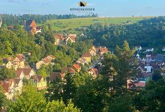 Blick über Altensteig mit der alten Burg