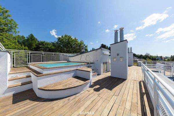 Große Dachterrasse, kompakter Pool FERNBLICK