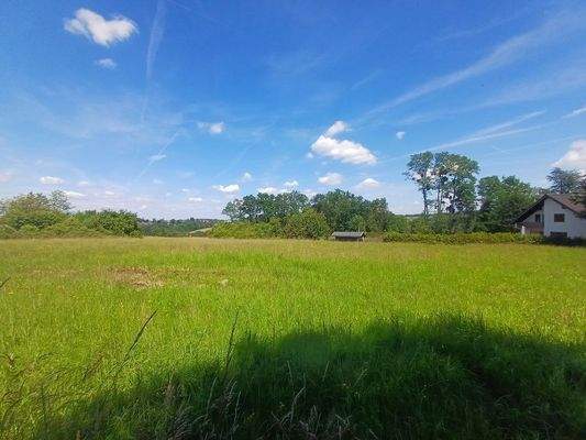 Landschaft hinter dem Grundstück 1