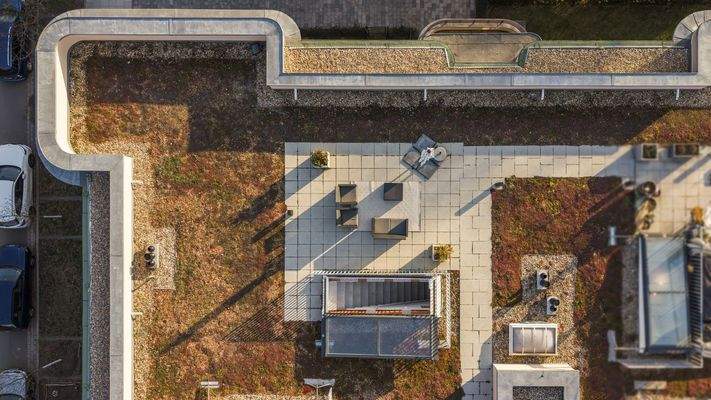 großzügige Dachterrasse