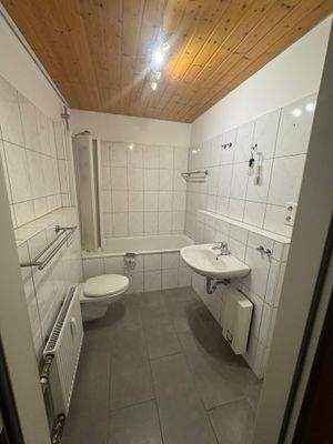 Bad (Dusche wird eingebaut)