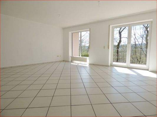 mit großem Wohnzimmer