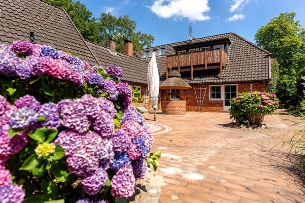 Hof zum Gartenbereich