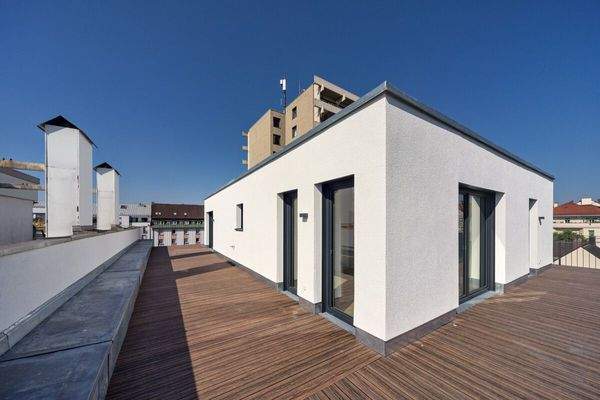 Umlaufende Dachterrasse - 5.OG