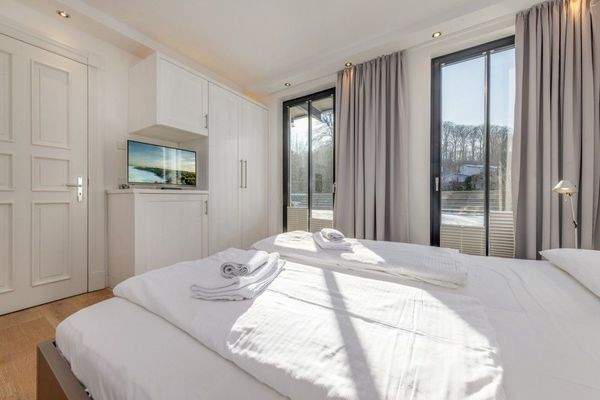 Gartenebene 1. Schlafzimmer mit Bad en Suite