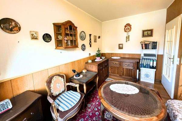 Arbeits- oder Kinderzimmer