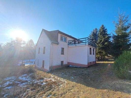 seitliche Rückansicht Wohnhaus