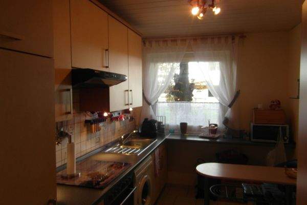 Küche mit kompletter Einrichtung.JPG