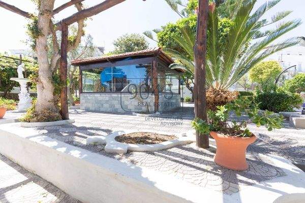 Prestigevilla in Ischia Ponte – Ein Juwel auf den Klippen der Insel Ischia