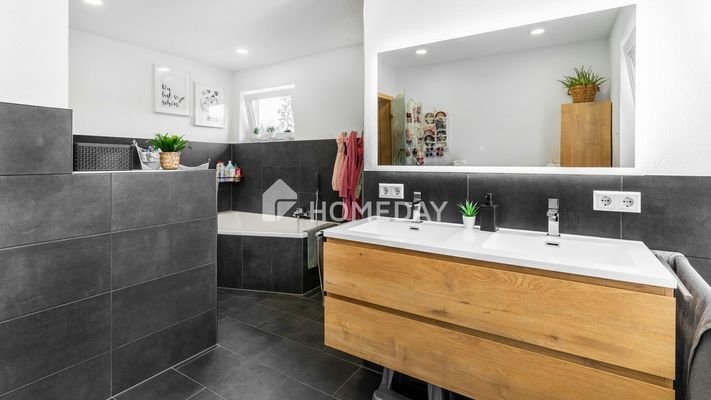 EG Badezimmer 1