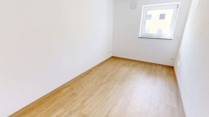 Kind 4 Zimmer Wohnung