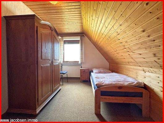 Kinderzimmer 1 im Dachgeschoss