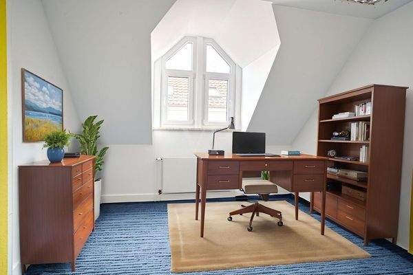 Büro 2 digital möbliert