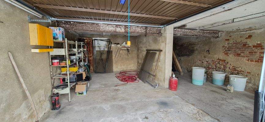 Wirtschaftsgebäude-Tor2jpg