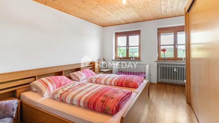  1. OG Schlafzimmer 1