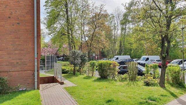 Giebel Borgf. St. 28 Parkplätze