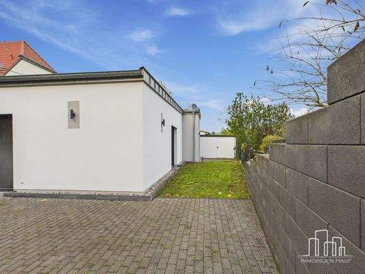 CAM02839G0-PR0330-STILL015