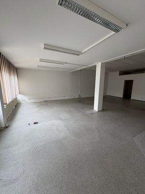 Eingangsbereich Laden.jpg