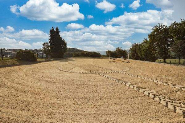 Neuer 20x40m Reitplatz