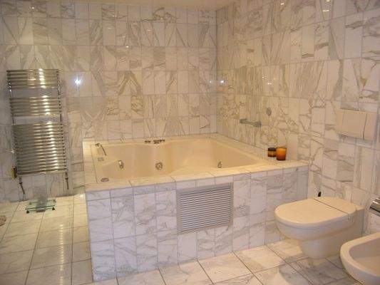 Bad vom Schlafzimmer aus begehbar