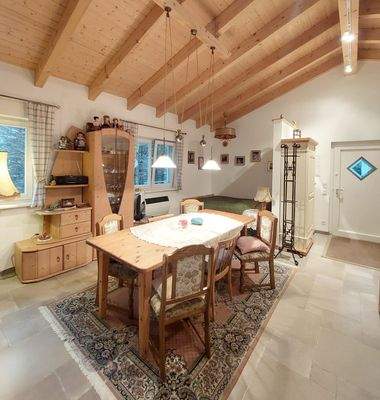 Eingangs- und Essbereich