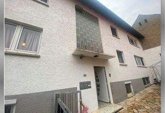 Mehrfamilienhaus Eingang