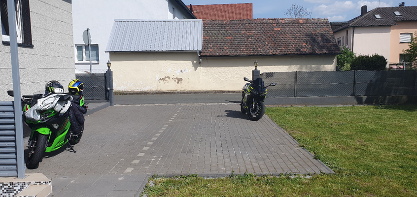 2 Stellplätze