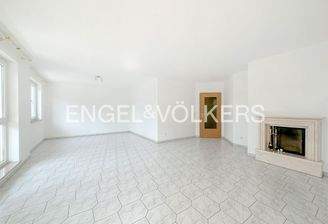 Wohnbereich mit Kamin