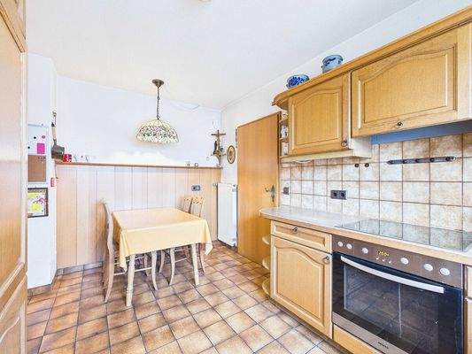 Vielseitiges Zweifamilienhaus in Wallerfangen 