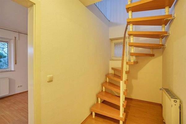 Treppe zum Gartengeschoss