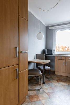 Küche mit Einbauküche