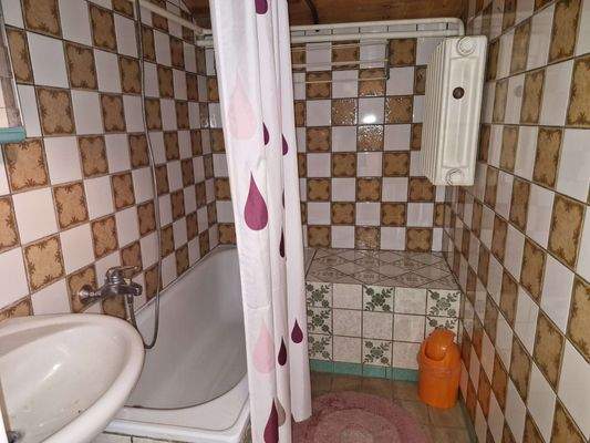 Badezimmer im Keller