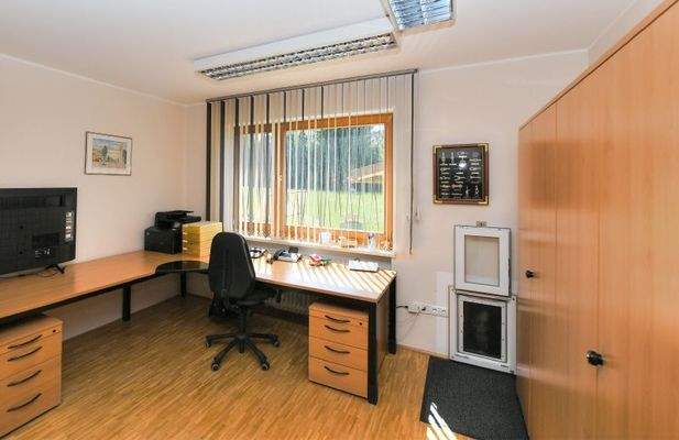 Büro im Erdgeschoss