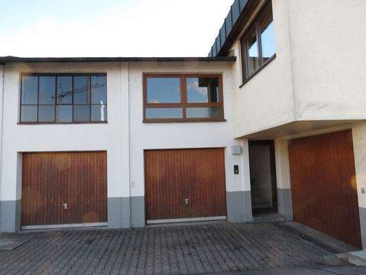 Ansicht Garagen + Grossraumbüro 