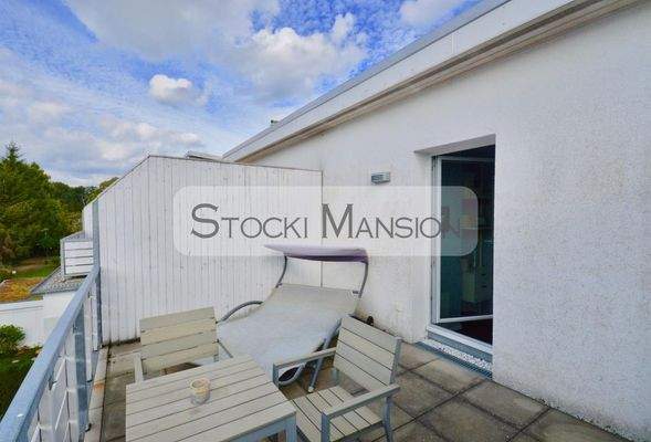 Gemütliche Dachterrasse im DG