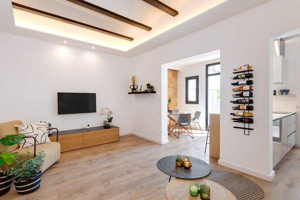 Kappendecke mit indirekter Beleuchtung