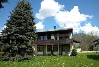 Gemeinsamer Garten beim Haus