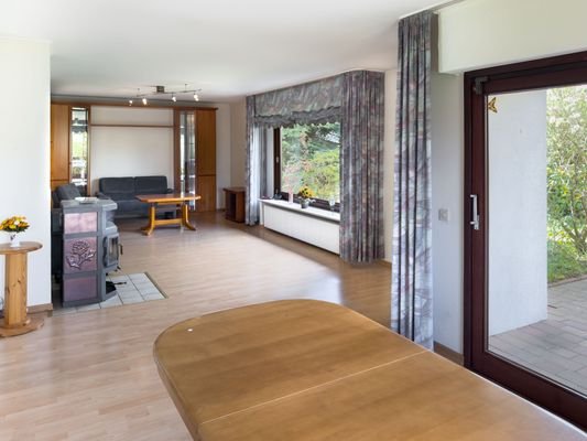 7. Wohn- und Esszimmer.jpg