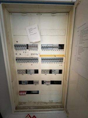 Zählerkasten_Gewerbeeinheit_EG