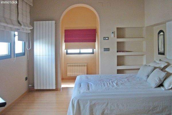 Luxus-Villa mit Pool nahe Zentrum Granada in Cubilla Park zu verkaufen
