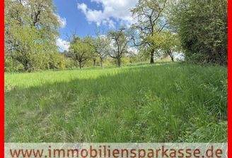 großzügige Baulücke