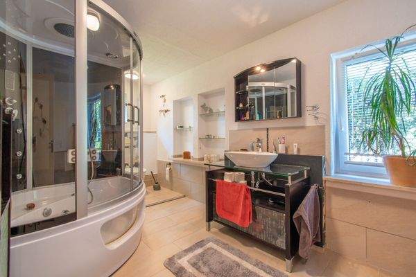 Wellnessoase- Wannenbad 2