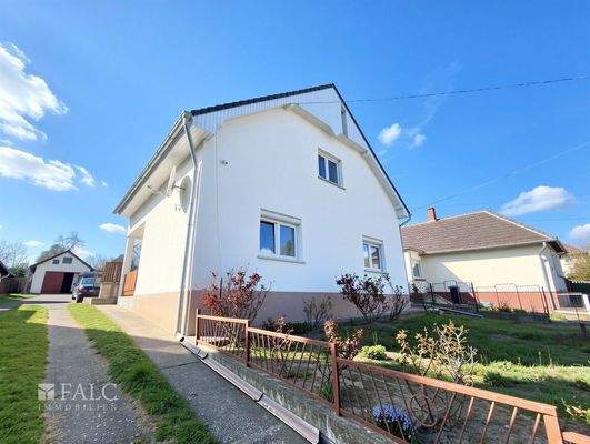 Außenansicht - (KI generiert)