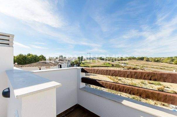 Modern Bungalows with Solarium in Torrevieja, Alicante