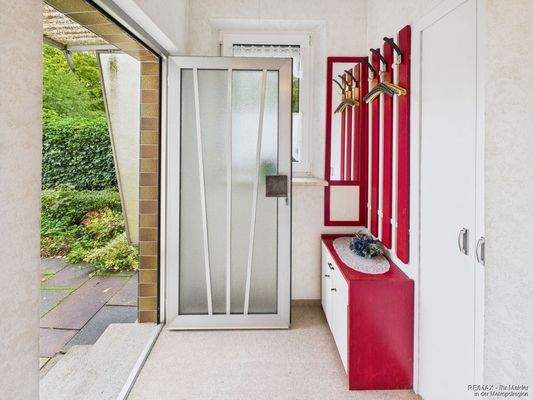 Hauseingang Hauptgebäude