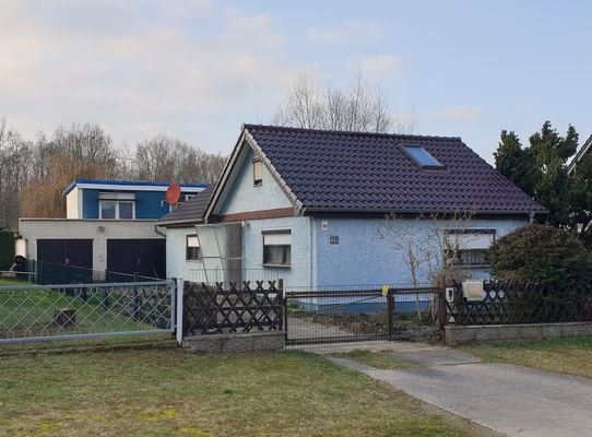 Haus Vorderansicht .jpg