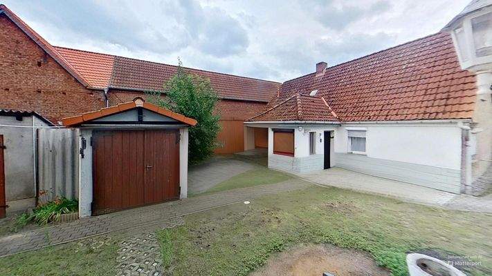 Hauptstrae-33-Garage-Defurnished.jpg