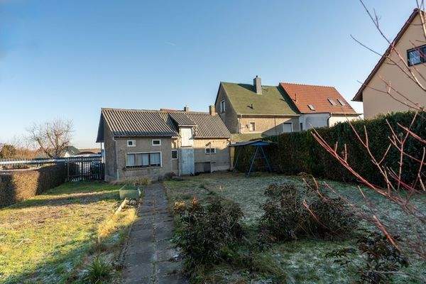 Garten vorderer Bereich