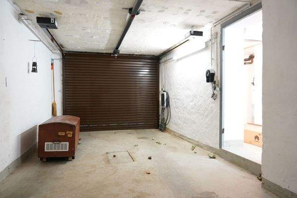 Tiefgarage mit Wall-Box